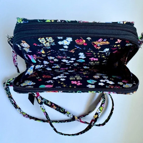 Vera Bradley Disney Classics Swirl, Crossbody purse + Minnie Baublebar necklace - Picture 6 of 16
